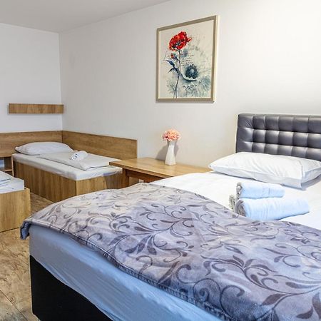 נויהאוס אם אין Apparthotel Alte Innbruecke-24Std-Self-Check In-Haustiere Willkommen מראה חיצוני תמונה