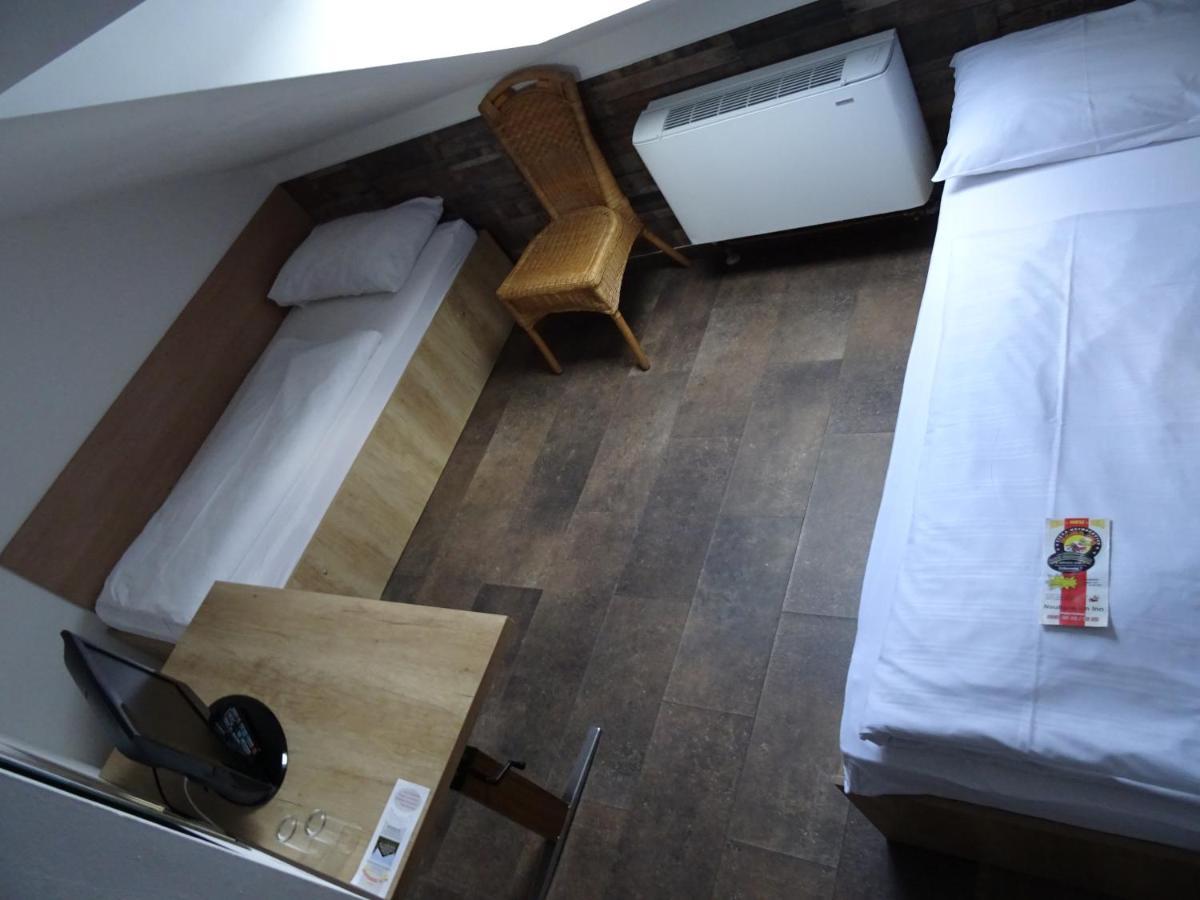 נויהאוס אם אין Apparthotel Alte Innbruecke-24Std-Self-Check In-Haustiere Willkommen מראה חיצוני תמונה