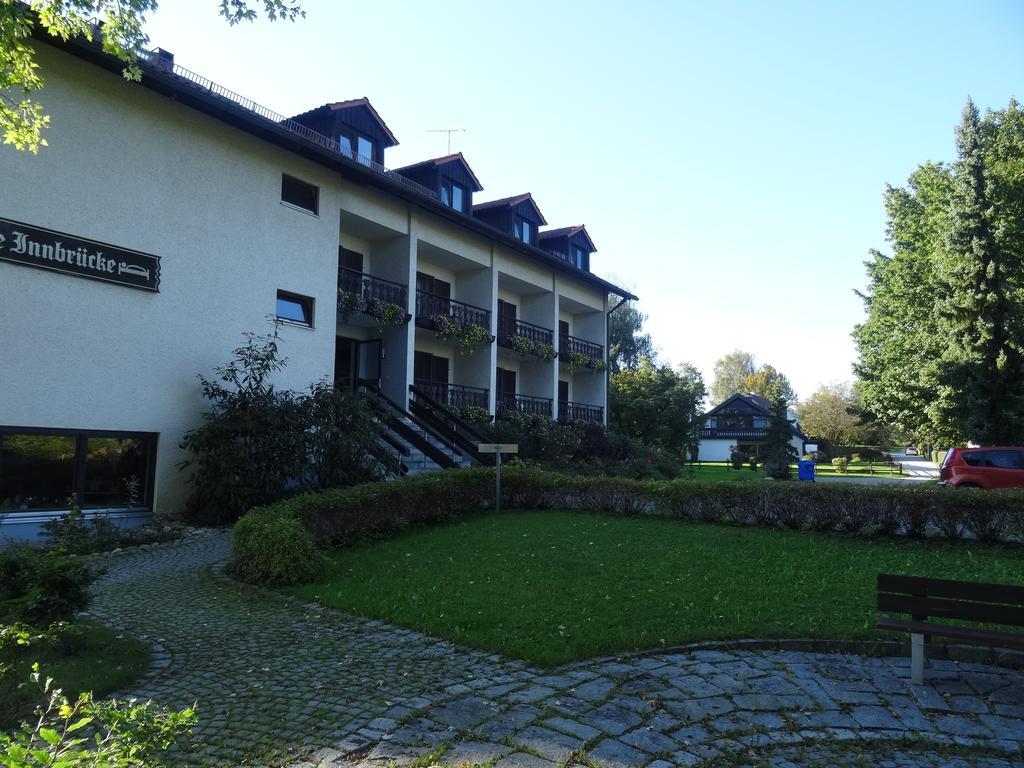 נויהאוס אם אין Apparthotel Alte Innbruecke-24Std-Self-Check In-Haustiere Willkommen מראה חיצוני תמונה