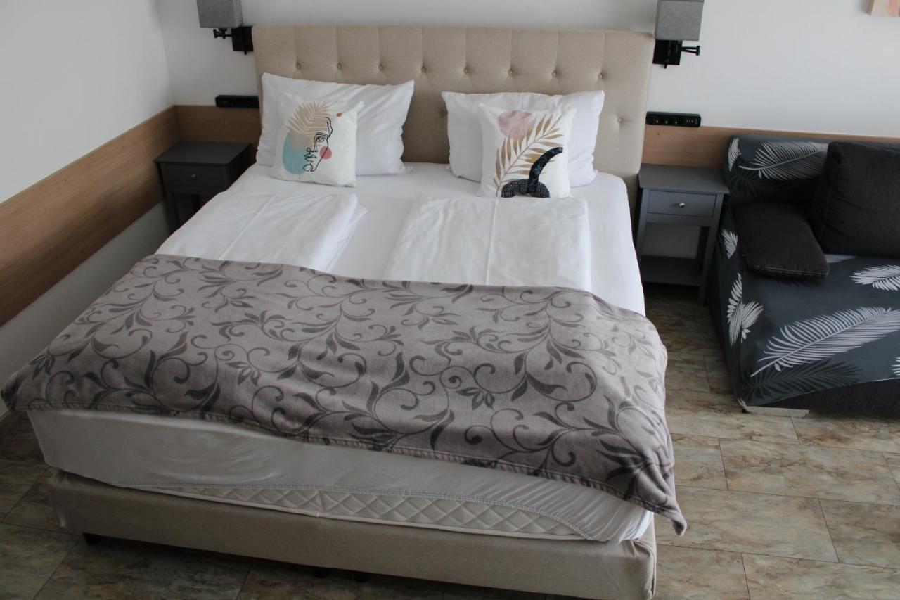 נויהאוס אם אין Apparthotel Alte Innbruecke-24Std-Self-Check In-Haustiere Willkommen מראה חיצוני תמונה