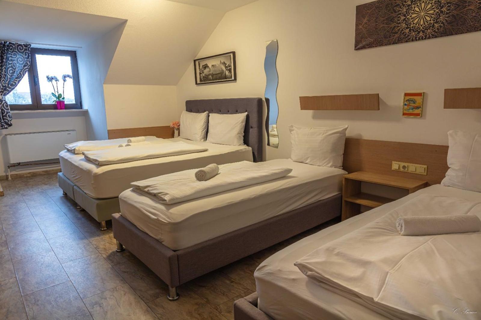 נויהאוס אם אין Apparthotel Alte Innbruecke-24Std-Self-Check In-Haustiere Willkommen מראה חיצוני תמונה