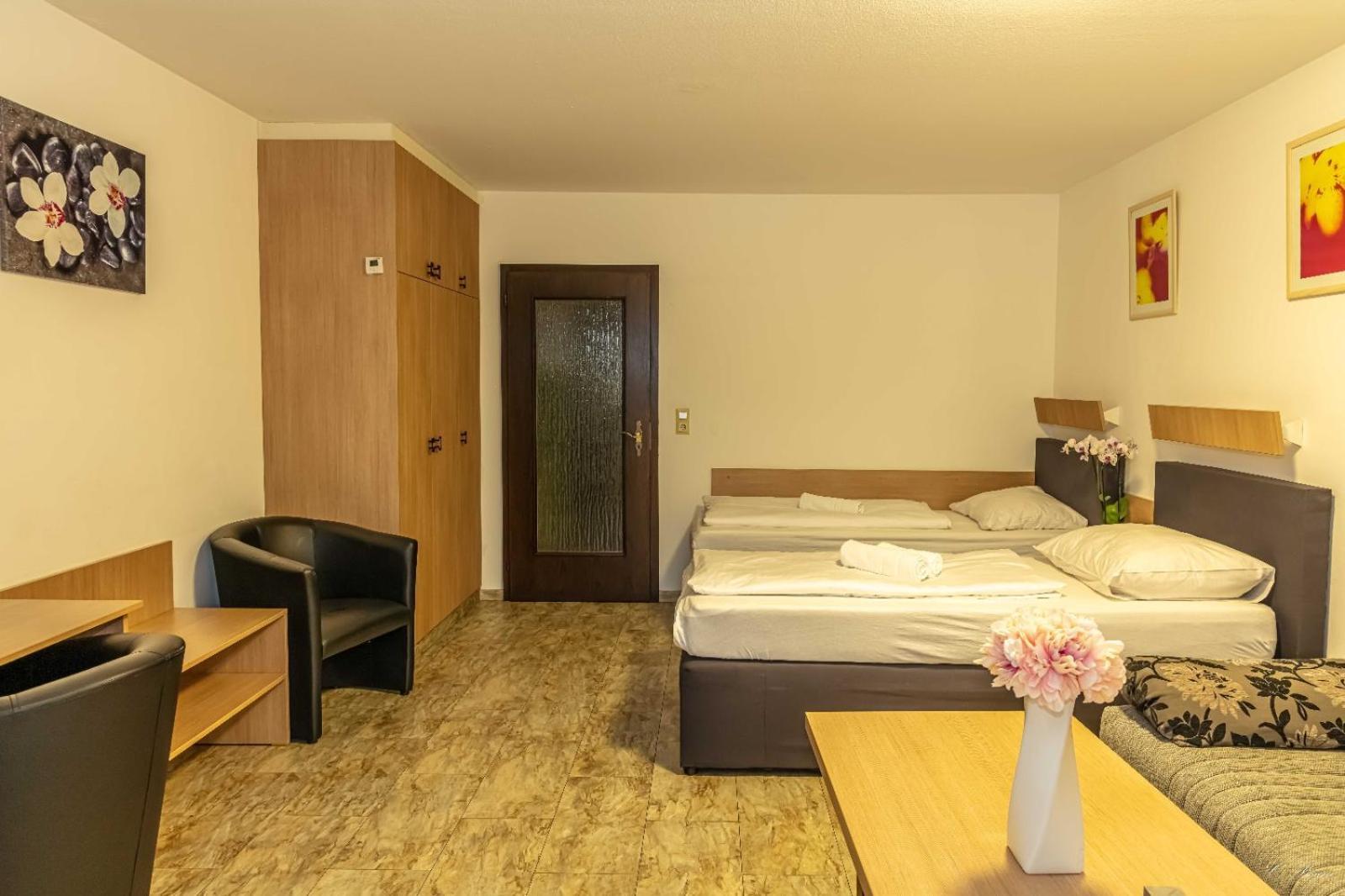 נויהאוס אם אין Apparthotel Alte Innbruecke-24Std-Self-Check In-Haustiere Willkommen מראה חיצוני תמונה