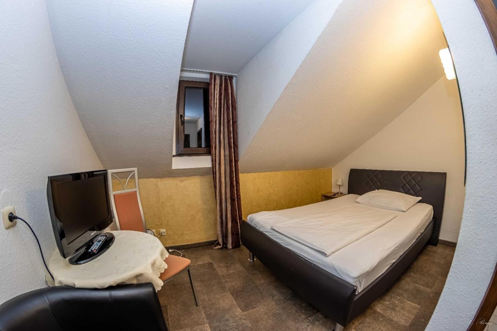 נויהאוס אם אין Apparthotel Alte Innbruecke-24Std-Self-Check In-Haustiere Willkommen מראה חיצוני תמונה