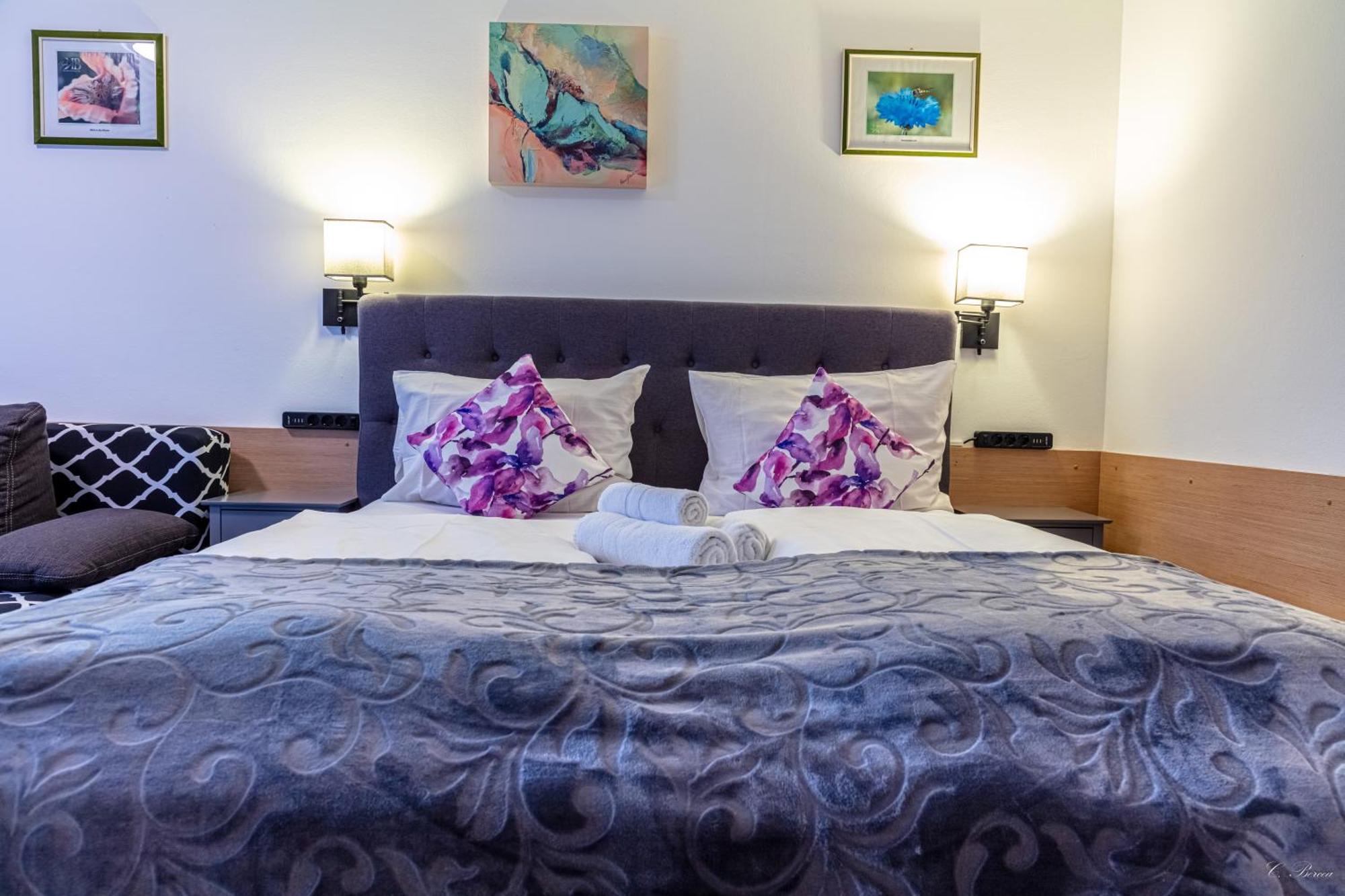 נויהאוס אם אין Apparthotel Alte Innbruecke-24Std-Self-Check In-Haustiere Willkommen מראה חיצוני תמונה