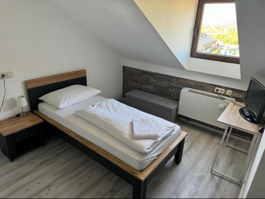 נויהאוס אם אין Apparthotel Alte Innbruecke-24Std-Self-Check In-Haustiere Willkommen מראה חיצוני תמונה