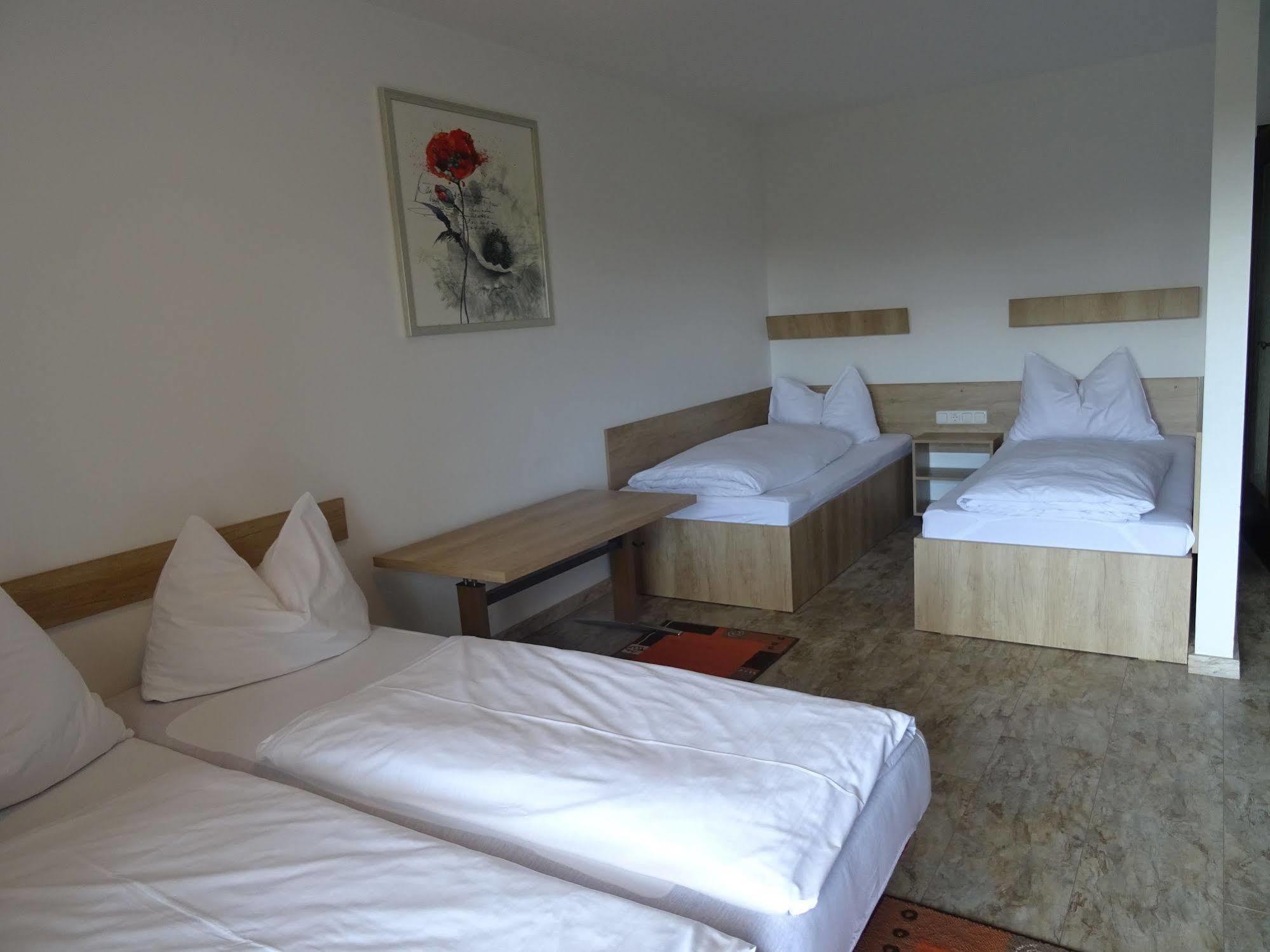 נויהאוס אם אין Apparthotel Alte Innbruecke-24Std-Self-Check In-Haustiere Willkommen מראה חיצוני תמונה